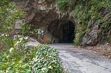 Der in Fels gemeiselte Tunnel